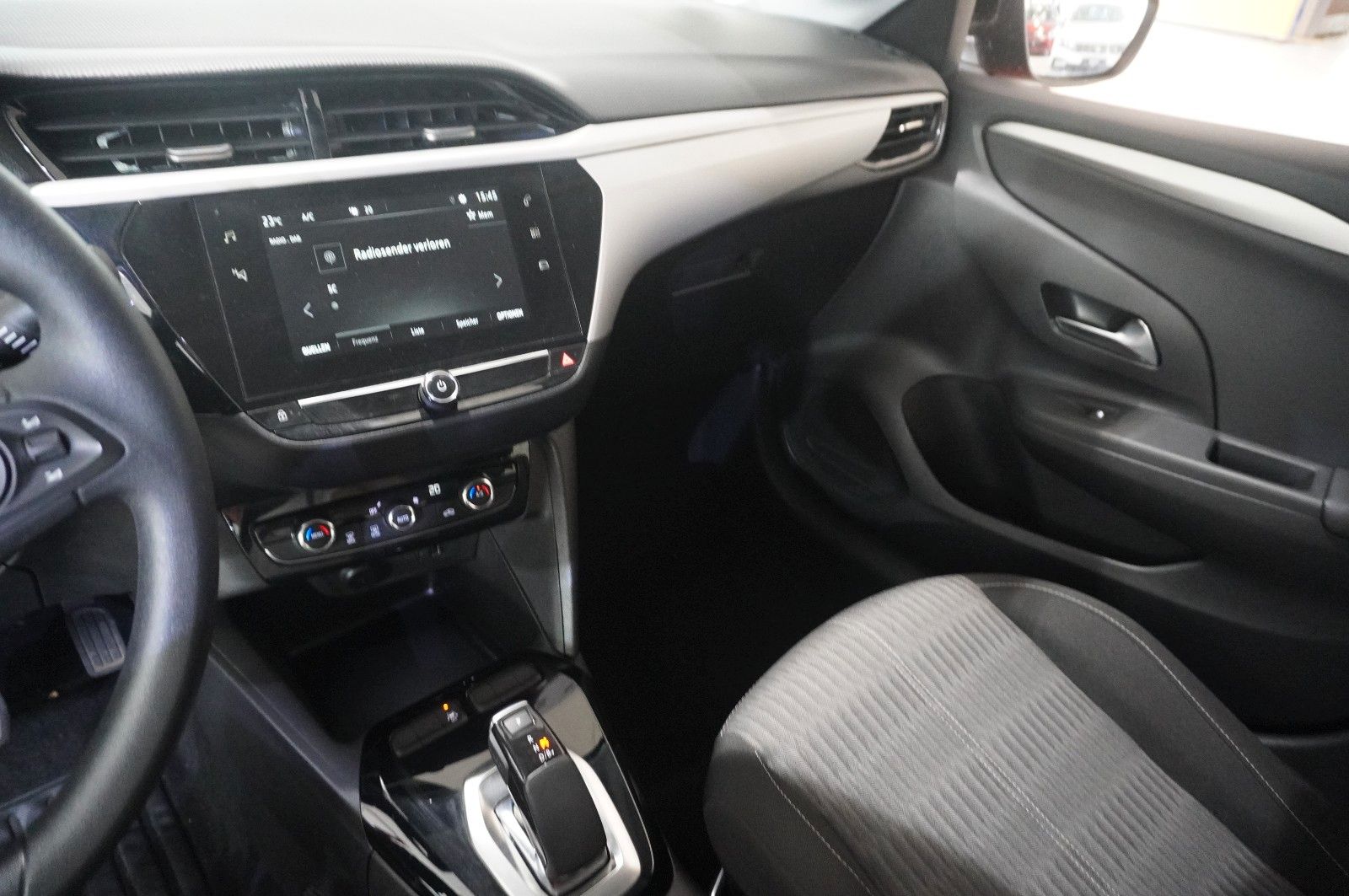 Fahrzeugabbildung Opel Corsa-e  EDITION 7,4kw/50kwh/Allwetter/