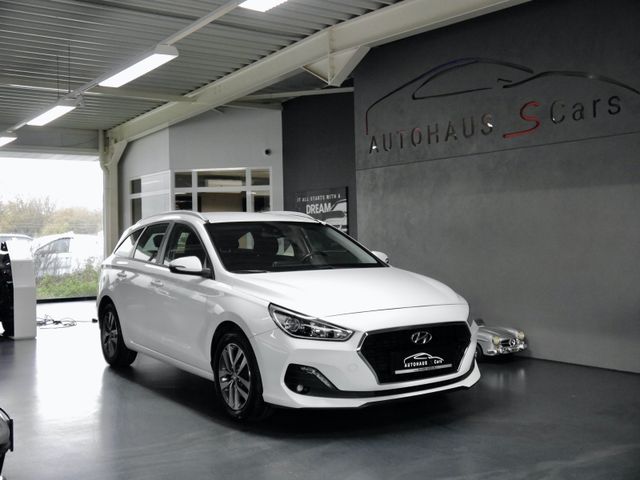 Hyundai i30 cw YES!*Carplay*R.Kamera*Spur*L.Heizung*