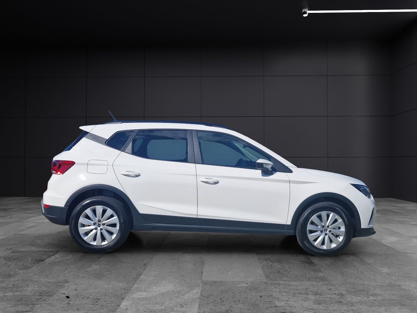 Fahrzeugabbildung SEAT Arona Road Edition 1.0 TSI LED KAMERA KLIMA