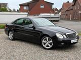 Mercedes-Benz E 230 V6 Lim. Aut. Sportpaket Leder *GEPFLEGT* - Mercedes-Benz E 230