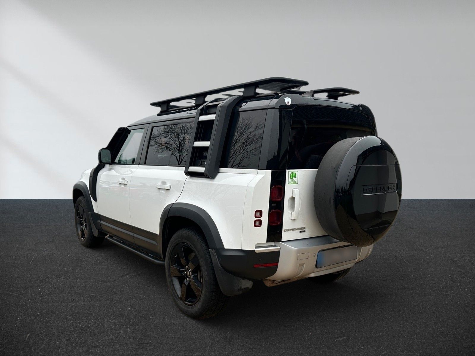 Land Rover Defender 110 D300 HSE – Bild 7