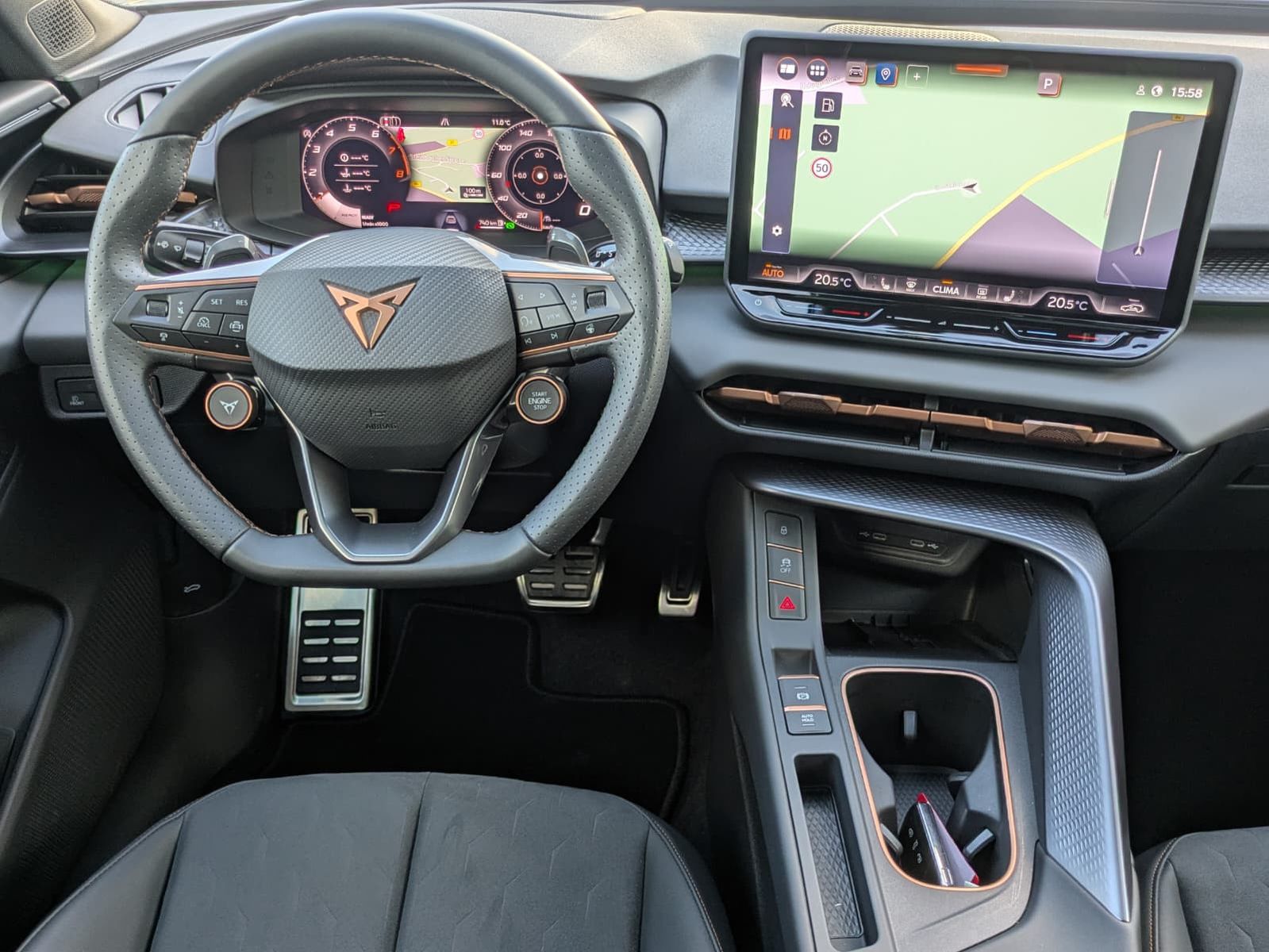 Fahrzeugabbildung CUPRA Terramar 1.5 eTSI 360°HUD*MATRIX*PANO*DCC*20"