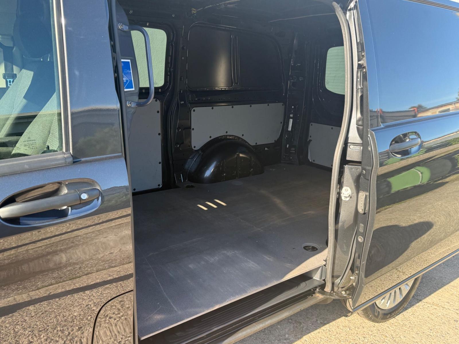 Mercedes-Benz Vito Kasten 119 CDI Pro RWD lang,LED,Navi,Kamera