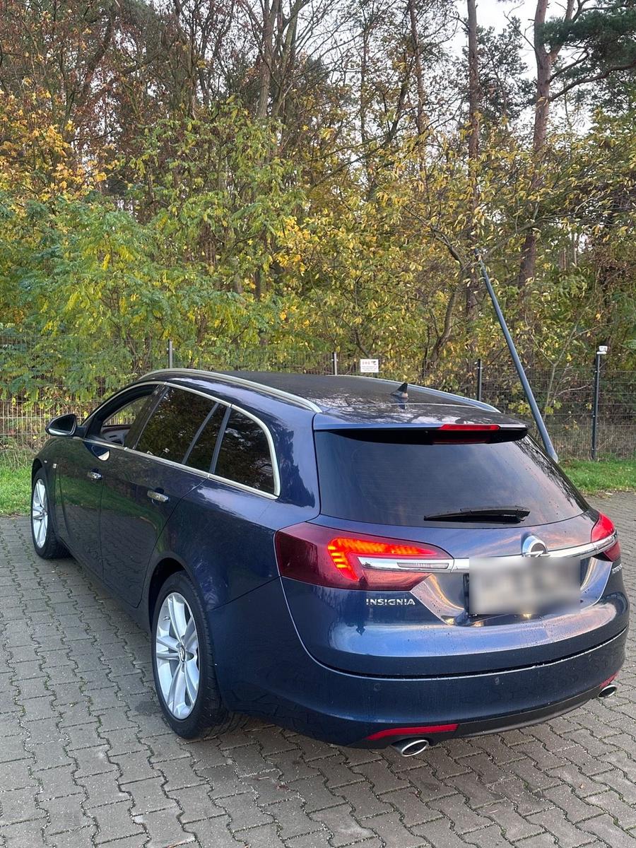 Opel Insignia 2014 — interior