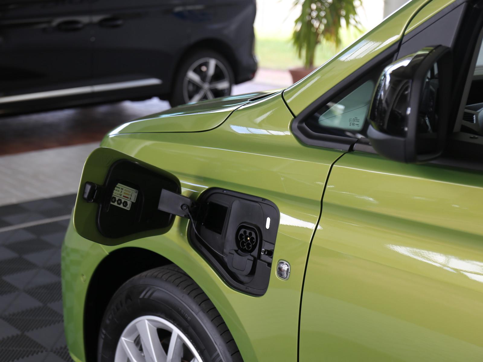 Volkswagen Caddy eHybrid DSG LED NAVI ACC AGR KAMERA AHK