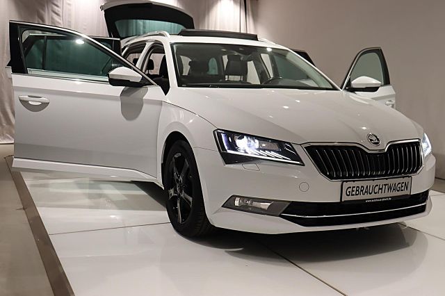 Superb Combi 1.8 TSI Style DSG AHK XENON NAVI KA