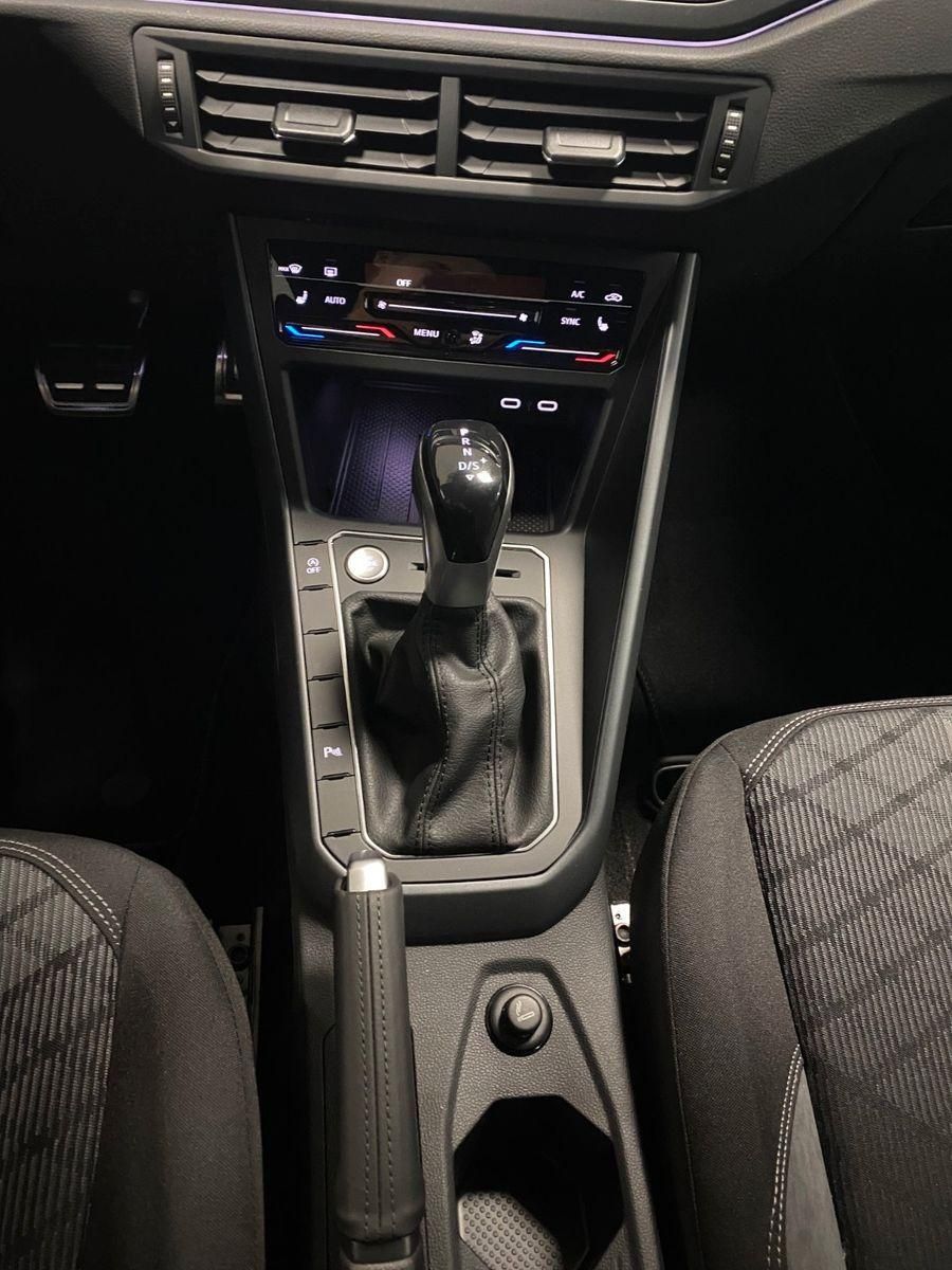 Fahrzeugabbildung Volkswagen Taigo 1.5 TSI OPF DSG R-Line+ MATRIX LED+ACC+18"