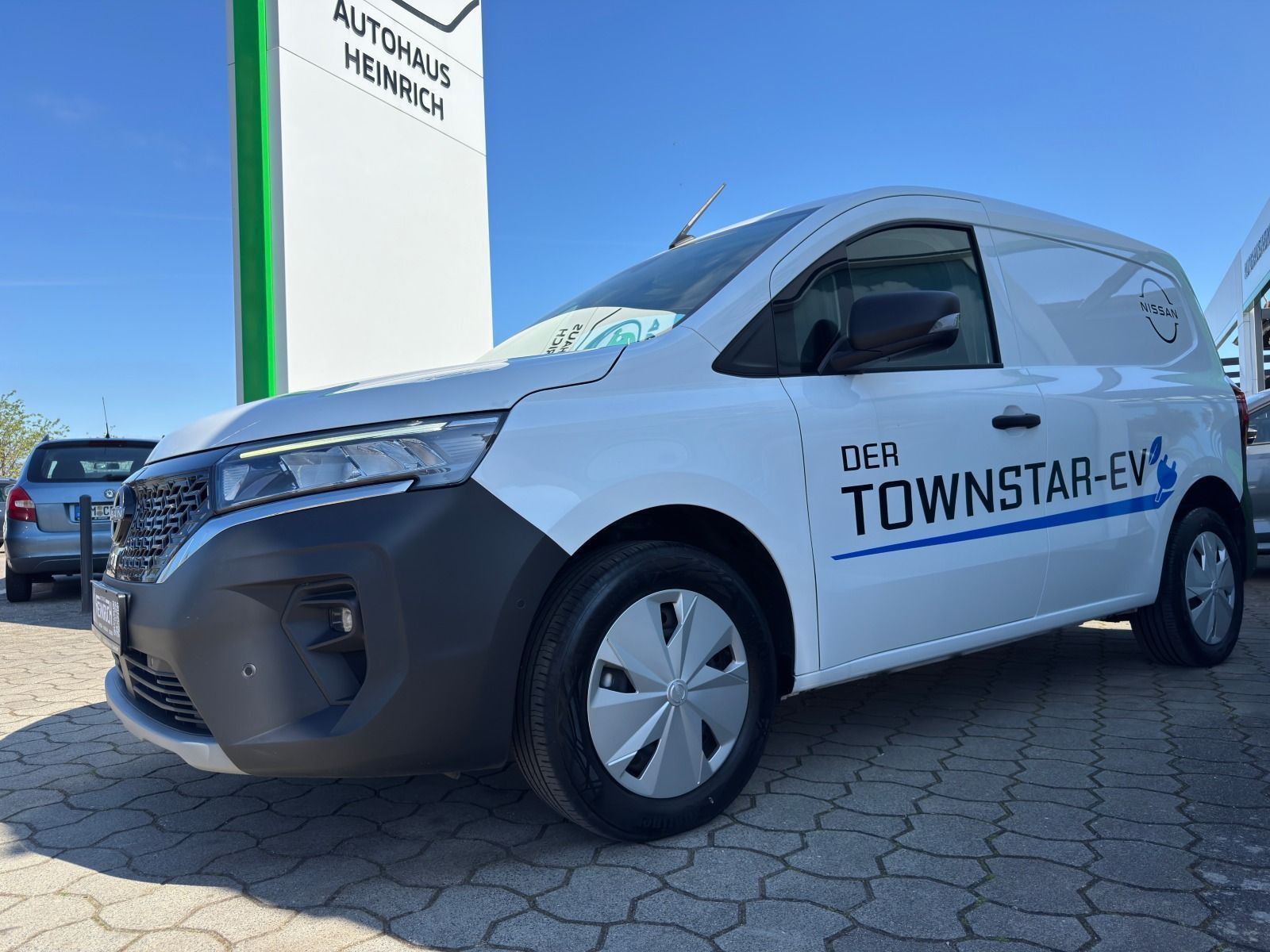 Fahrzeugabbildung Nissan Townstar 45 kWh*360°CAM*CarPlay*22kW-AC*