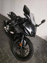 Yamaha YZF-R 125 Modell 2025 Black Edition Akrapovic