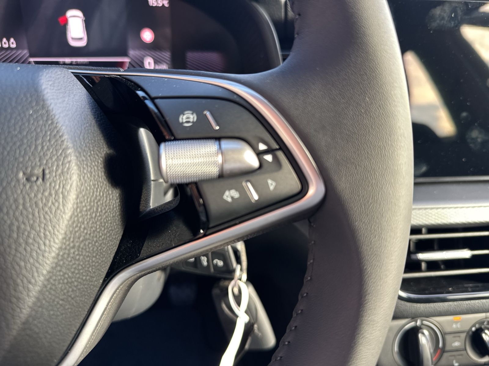 Kamiq 1.0 TSI Essence, Smartlink, Bluetooth, Win