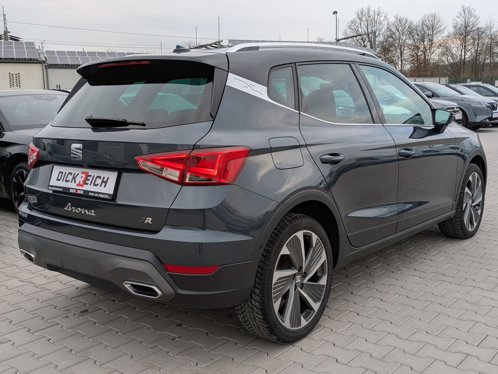 Fahrzeugabbildung SEAT Arona 1.0 TSI FR DSG AHK*ACC*LED*APP*DAB*KAMERA