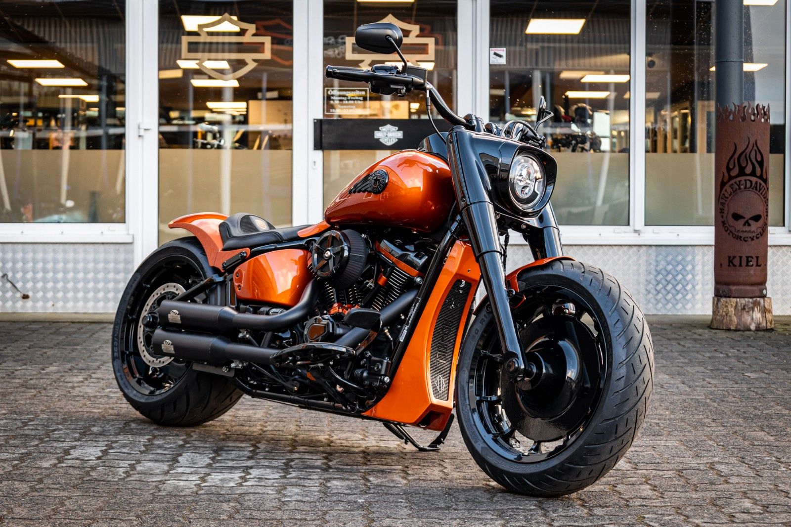 Fahrzeugabbildung Harley-Davidson DARK BOY FLFBS BLACK 117 MY25-H-D Kiel Custom