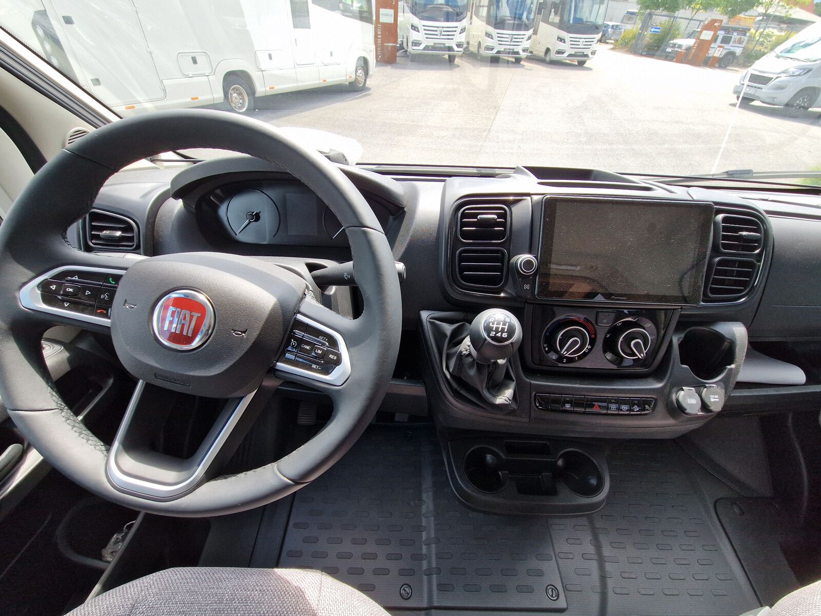 Fahrzeugabbildung Weinsberg CaraBus 600 MQH LED, Lithium, Truma D, Grau uvm.