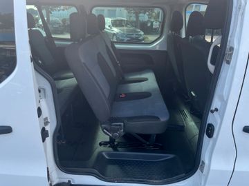 Opel Vivaro - 11