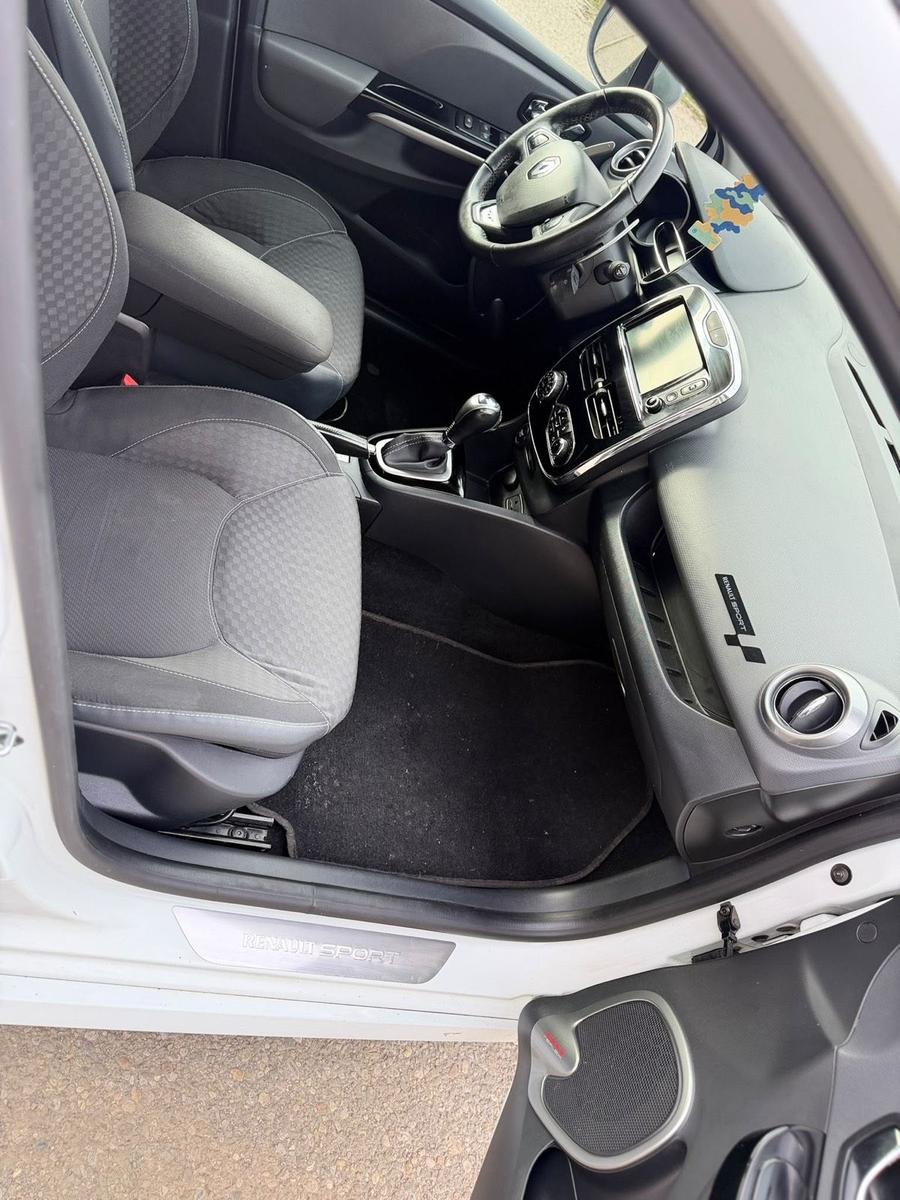 Renault Clio 2014 — photo 11