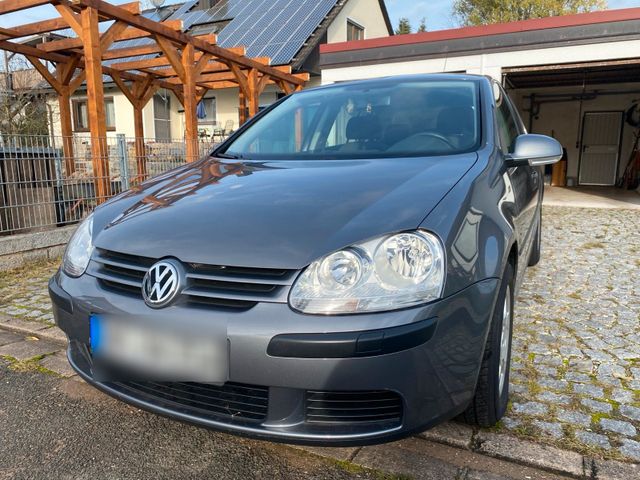 Volkswagen VW Golf 5 Trendline / Rentnerfahrzeug