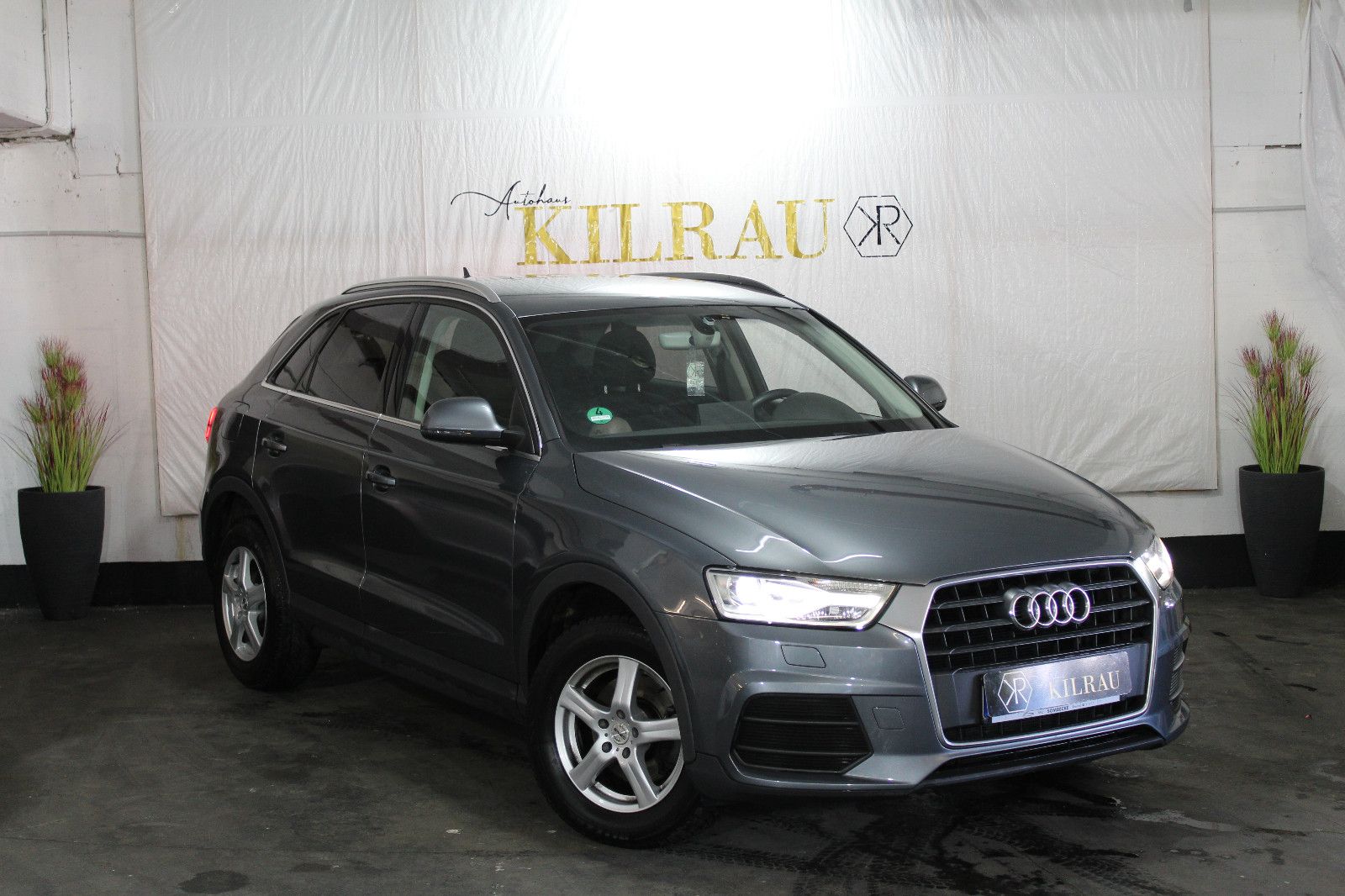 AUDI Q3 quattro S-Tronic Navi Tempomat