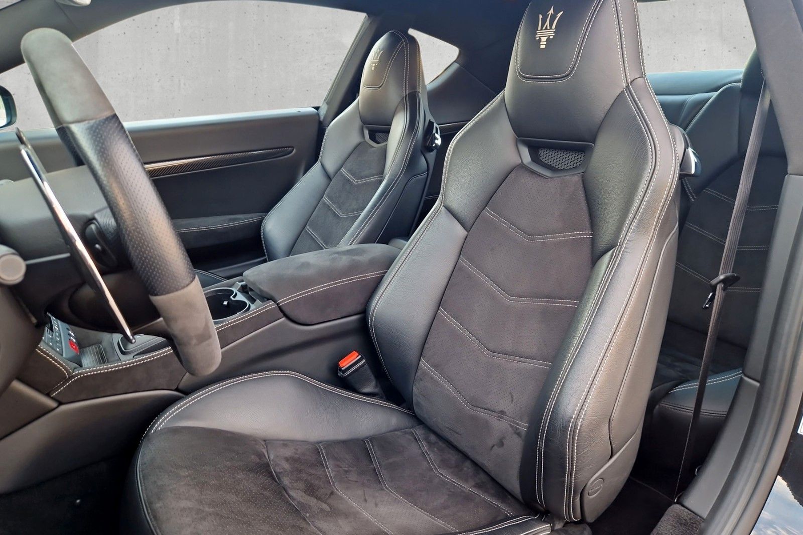 Fahrzeugabbildung Maserati Granturismo MC Stradale*Karbon*dt.Auto*2. Hand*