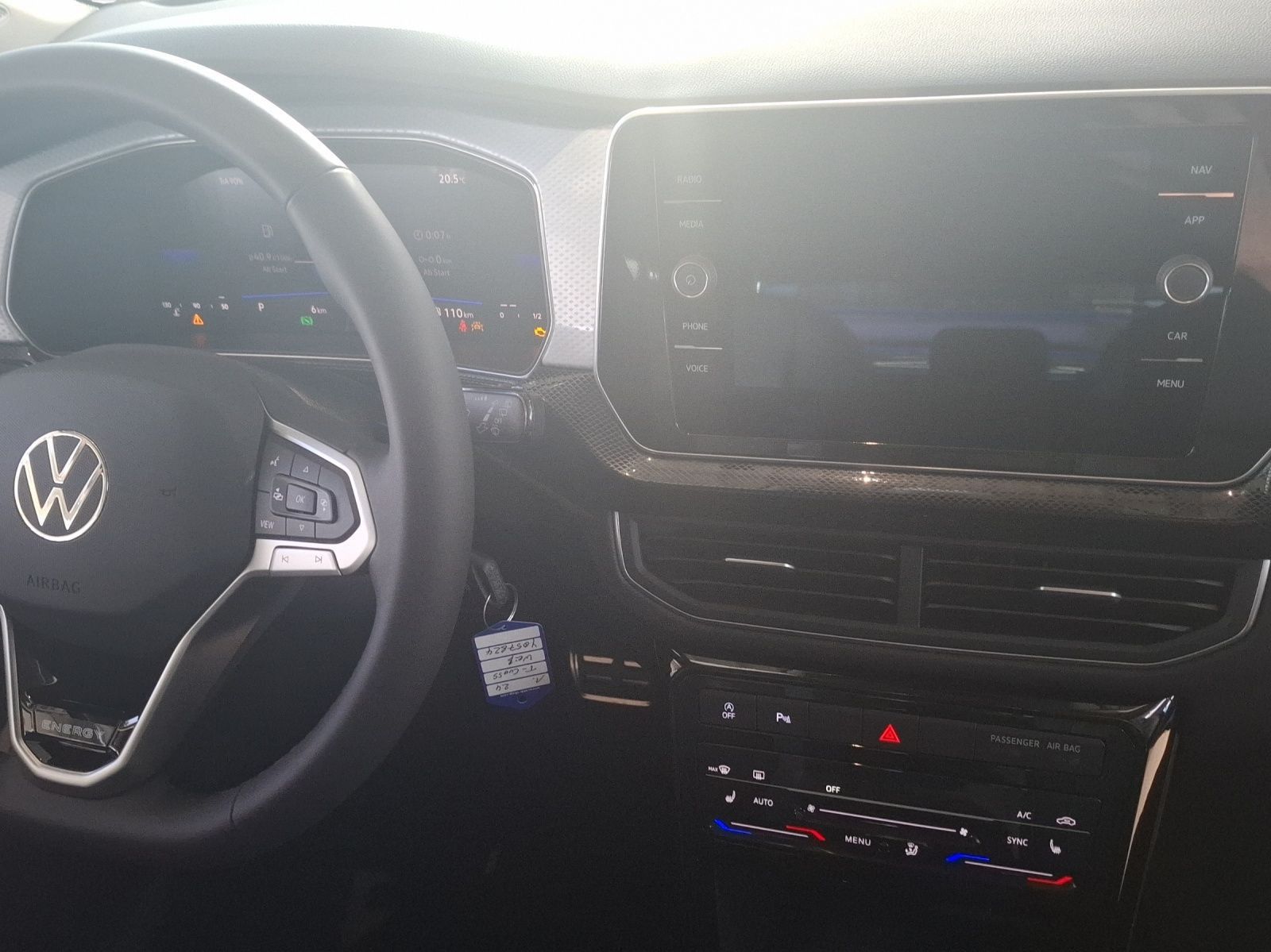 Volkswagen T-Cross - Bild 8