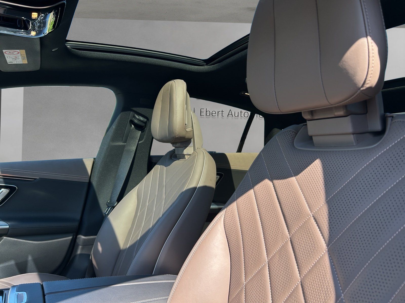 Fahrzeugabbildung Mercedes-Benz EQE500 Prem+ HYPER Massage TV Nappa AIRMATIC HAL