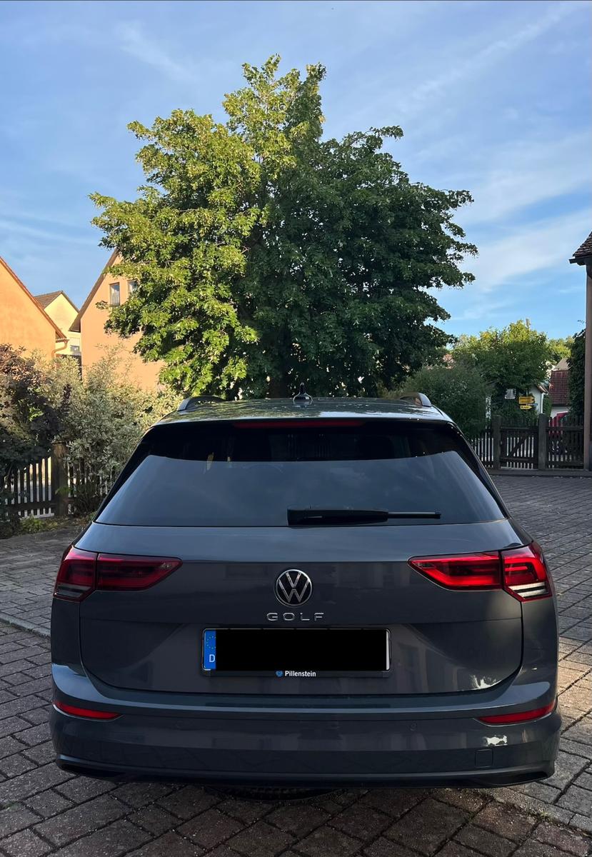 Volkswagen Golf 8 Variant (1.0 TSI OPF Life), миниатюра 2