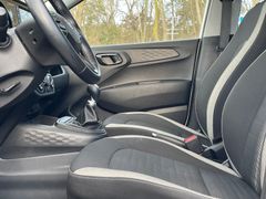 Fahrzeugabbildung Hyundai i10 1.2 Trend *Sitzhzg*Lenkradhzg*Spurhalte*PDC*