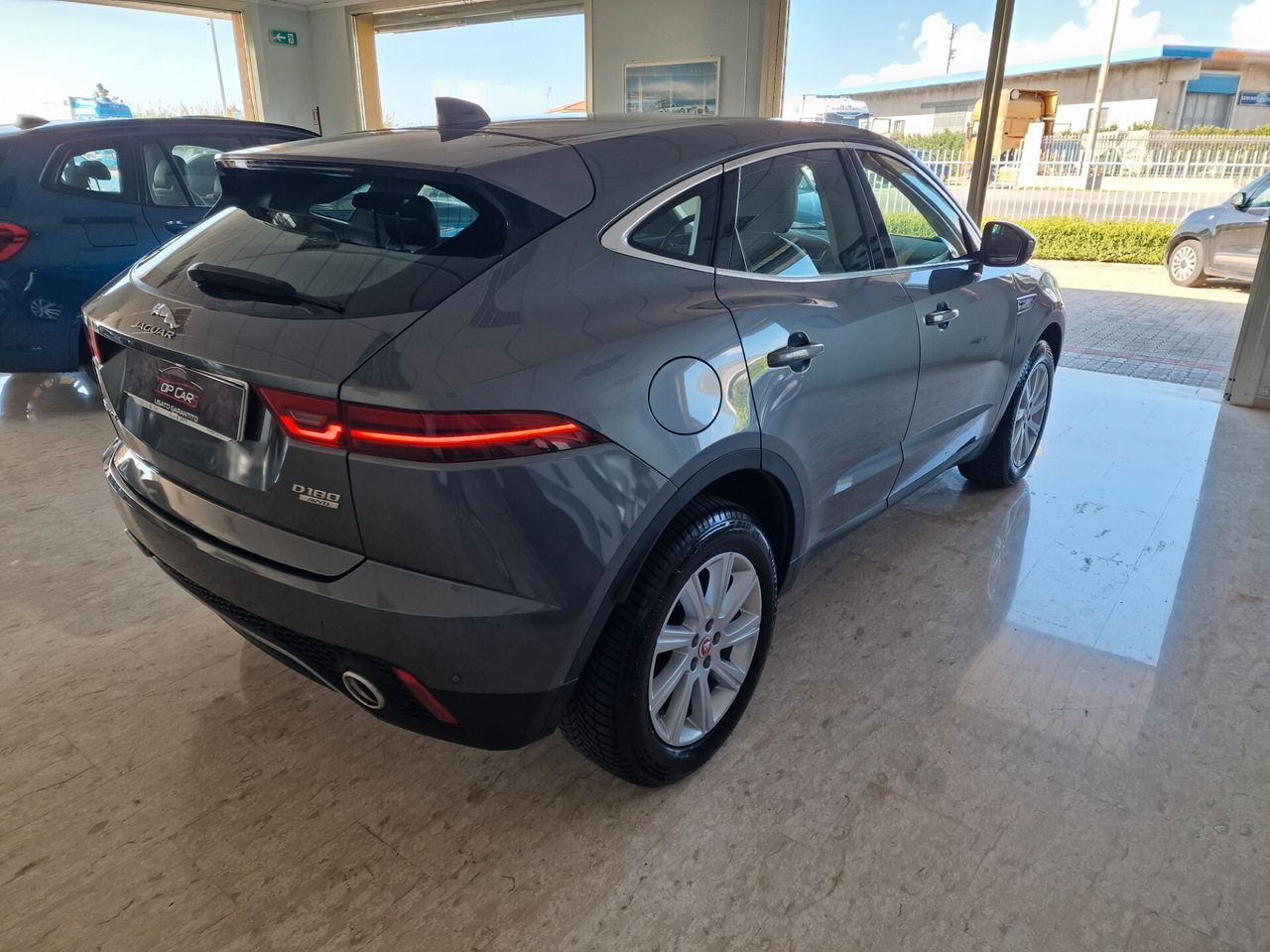 Jaguar E-Pace S 2.0D 180 CV AWD imagem 3