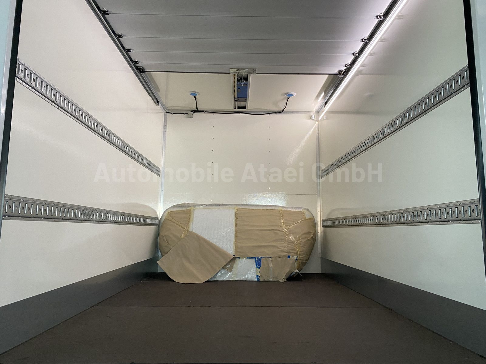 Fahrzeugabbildung Iveco Daily 72C21 *Generator+Wechselrichter+230V* 7253