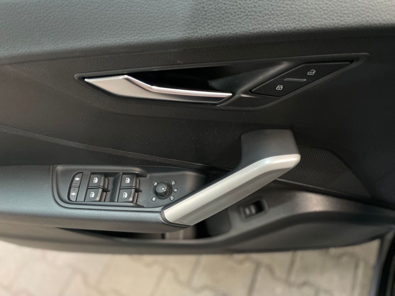 Fahrzeugabbildung Audi Q2 1.4 TFSI S-tronic #LED#Navi#Keyless