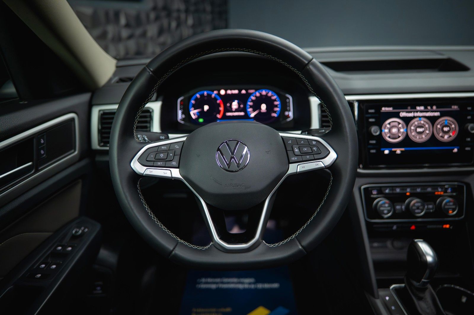 Fahrzeugabbildung Volkswagen ATLAS 3.6 4x4 SEL PREMIUM Black Line *7 Sitze*