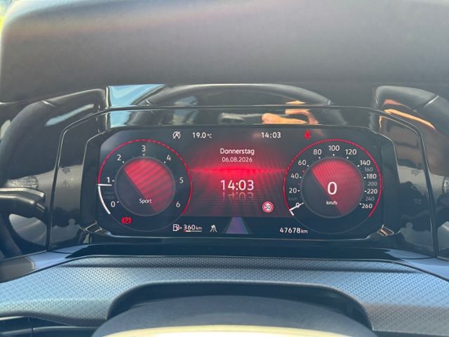 Fahrzeugabbildung Volkswagen Golf Active 2.0 TDI KLIMA LED NAVI ALU