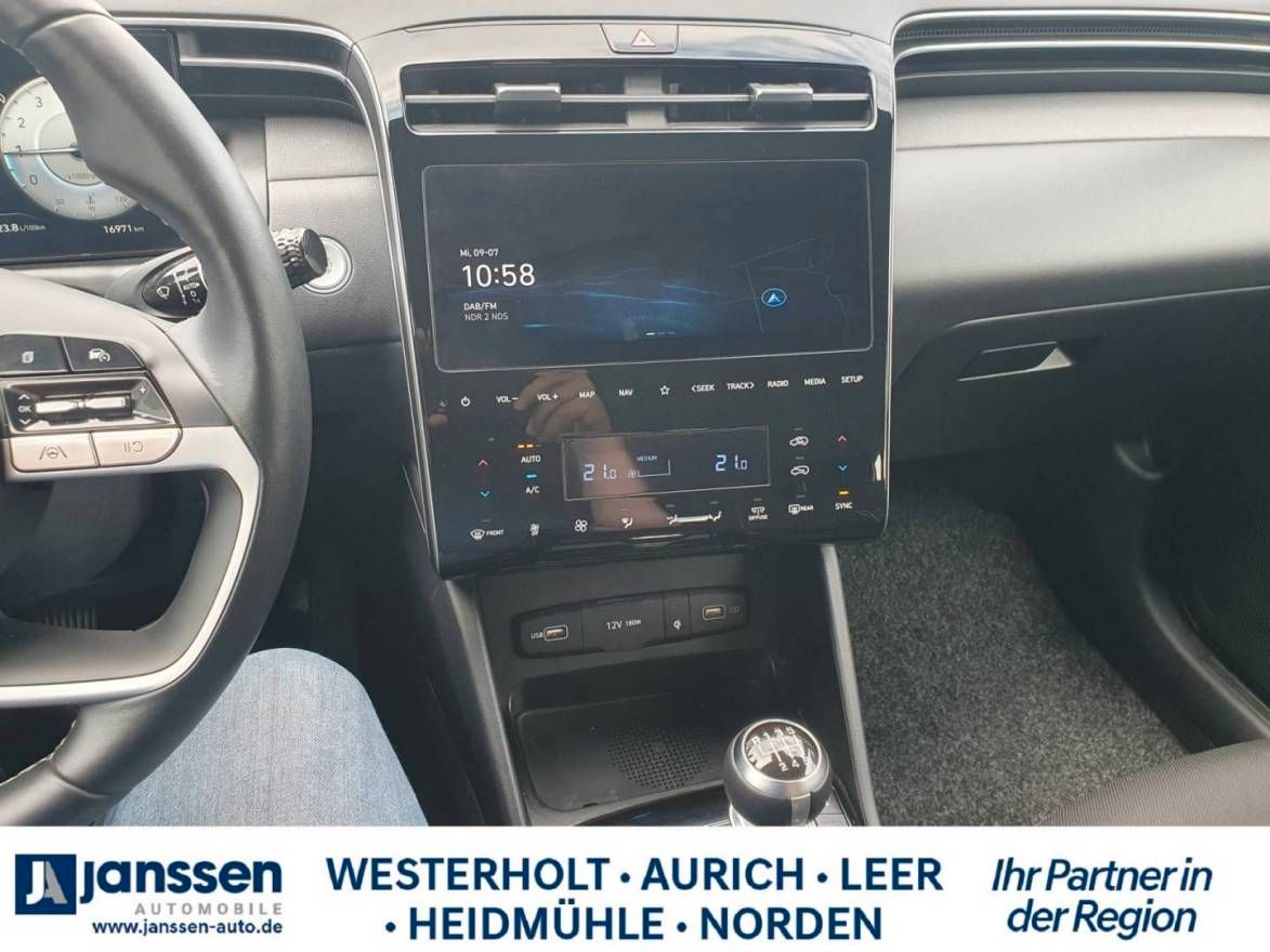 Fahrzeugabbildung Hyundai TUCSON ADVANTAGE/PDC/Krell Sound/Navi/Rückfahrka