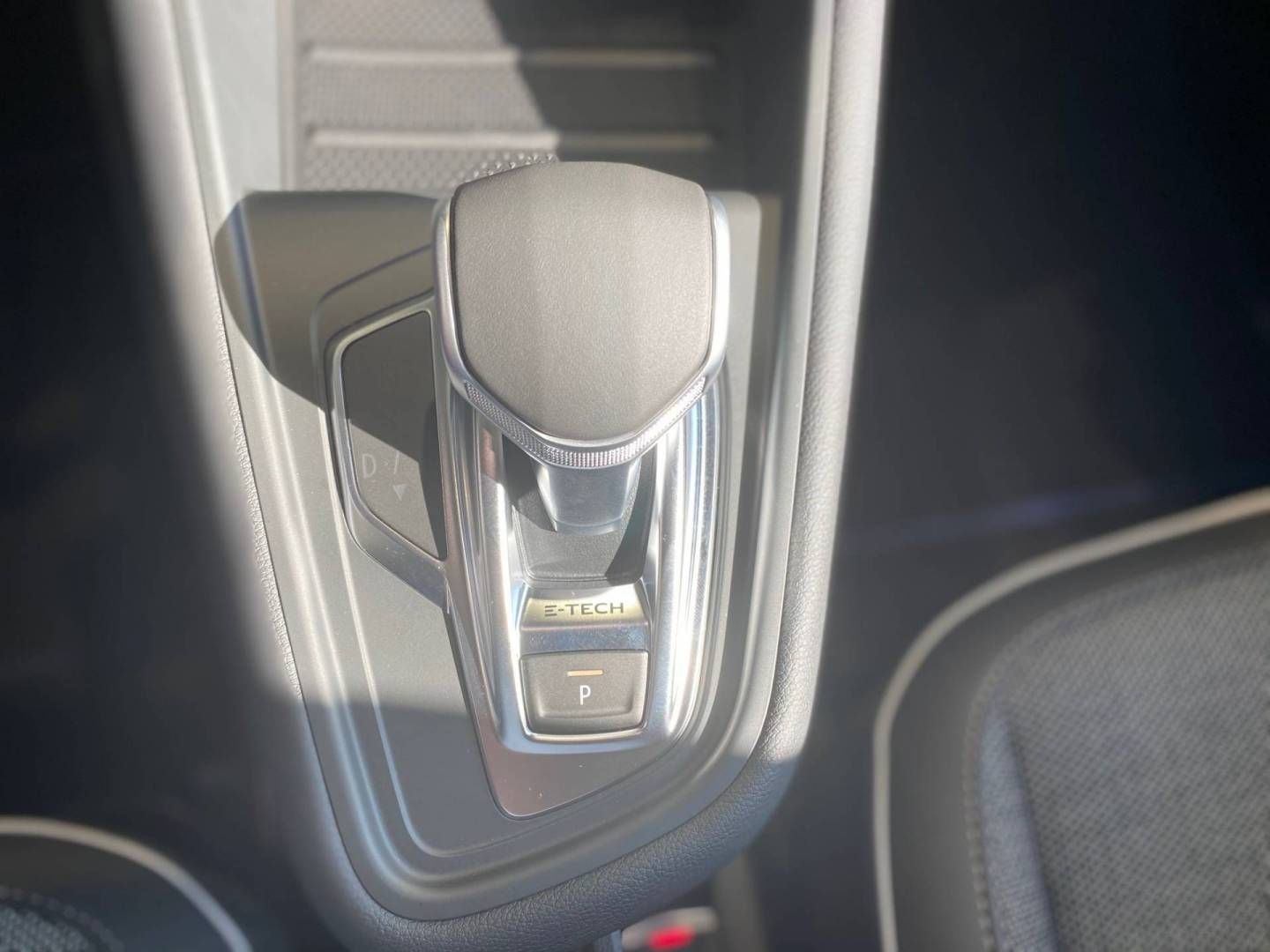 Fahrzeugabbildung Renault CAPTUR INTENS E-TECH PLUG-IN 160