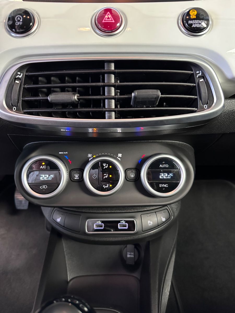 Fahrzeugabbildung Fiat 500X Lounge
