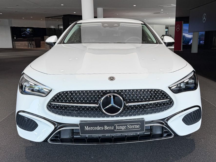 Mercedes-Benz CLE 200 Coupe 4M AVANTGARDE DIGIL MBUX DISTRONIC foto 3