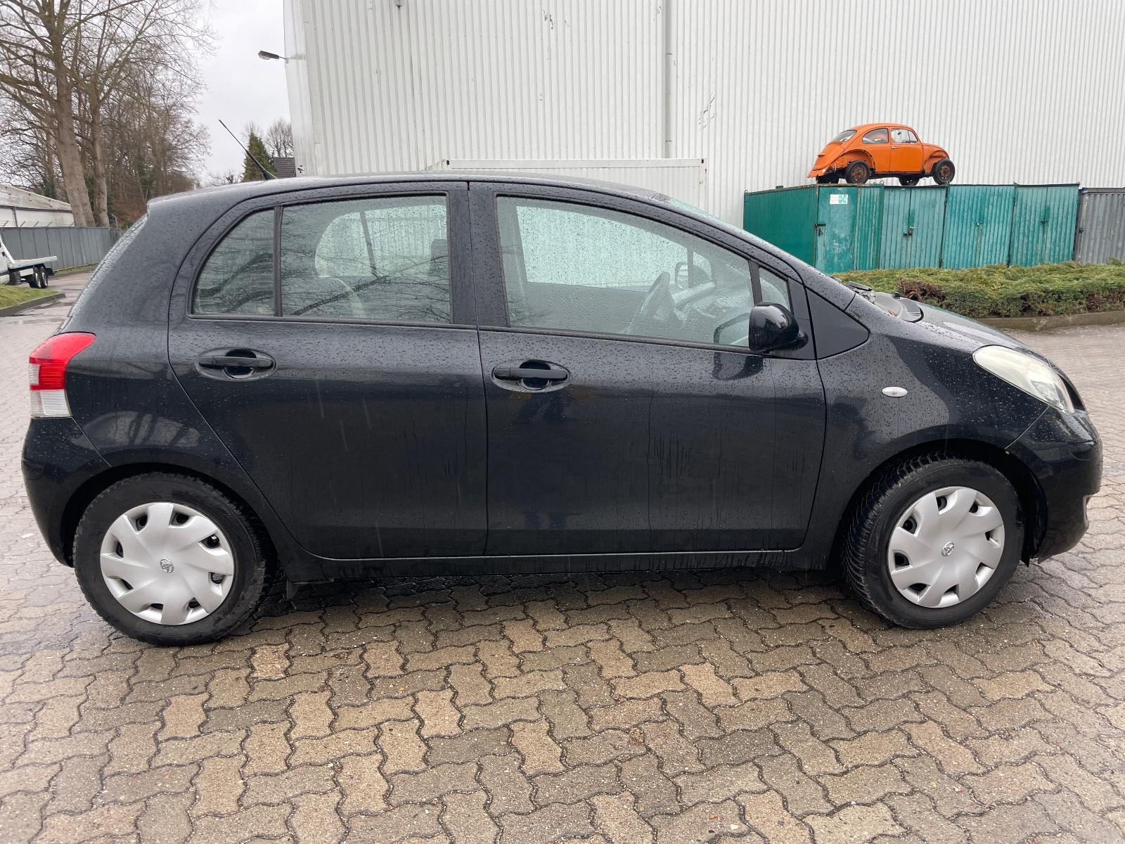 Toyota Yaris Cool