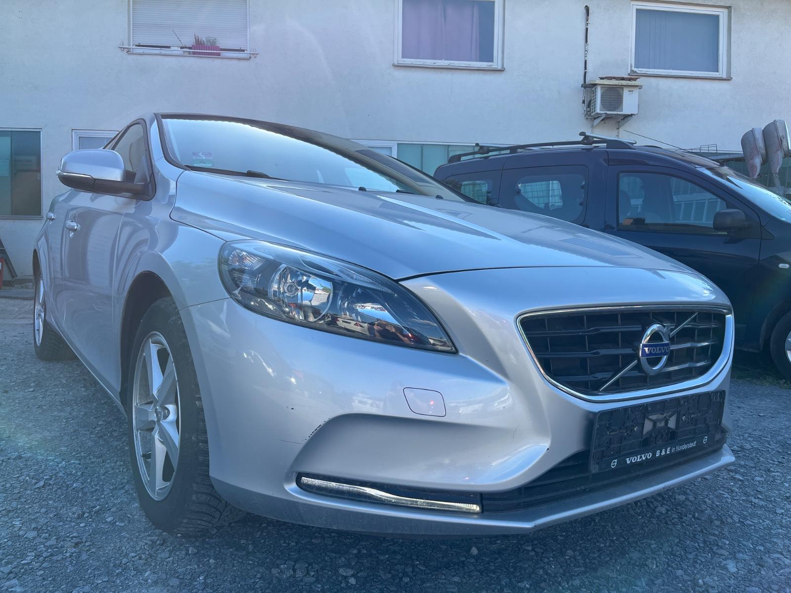 Volvo V40/KLIMA/NAVI/SHZ/LMF/NEU TUV AU