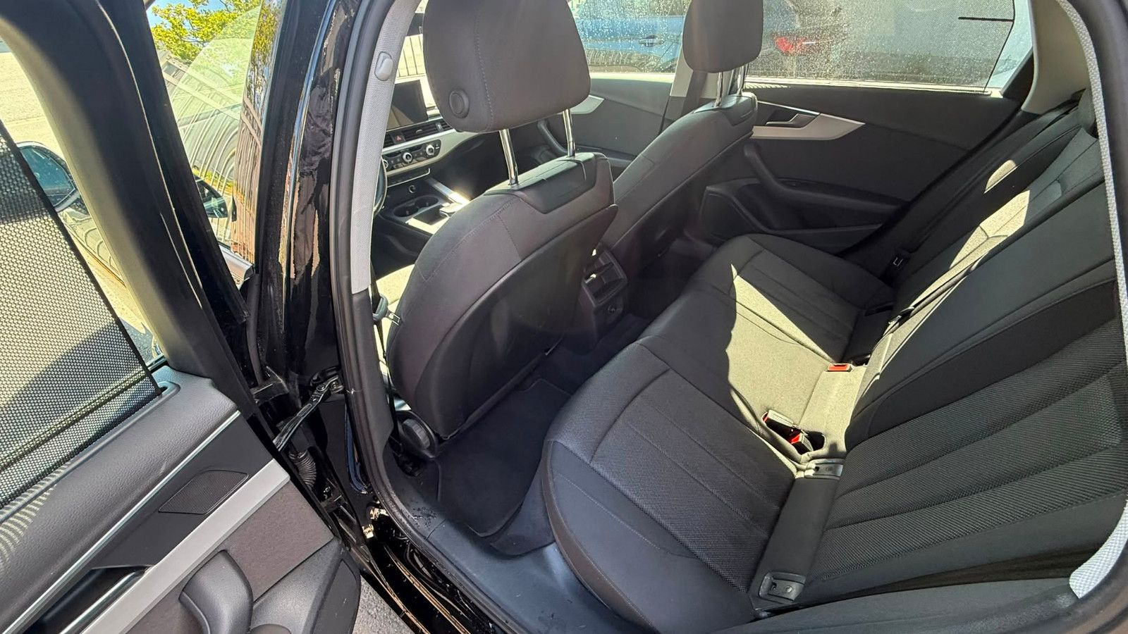 Fahrzeugabbildung Audi A4 Avant 35 TDI basis