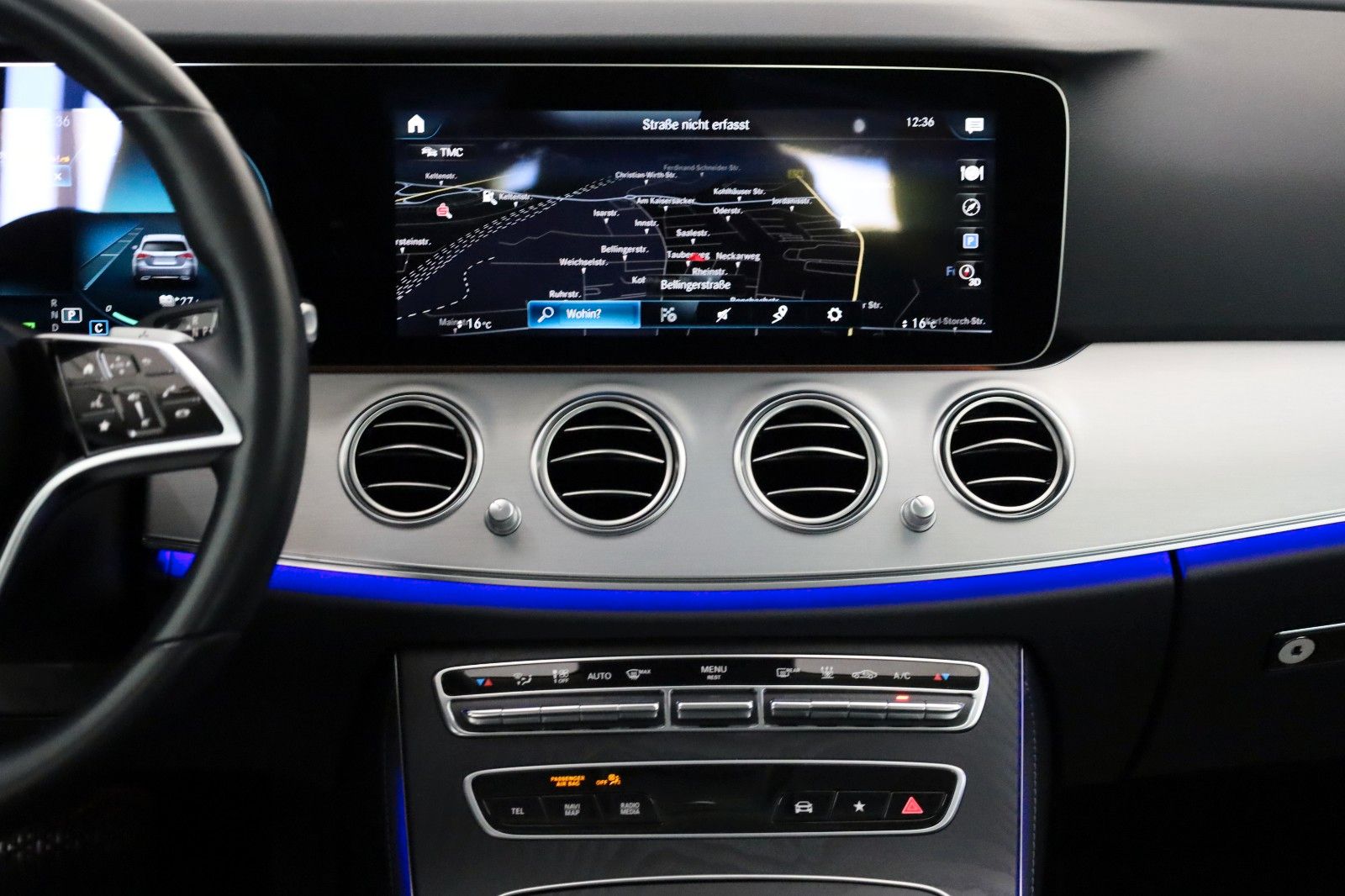 Fahrzeugabbildung Mercedes-Benz E 300 e T Avantgarde,T.Leder,Navi,Kamera,AHK +WR