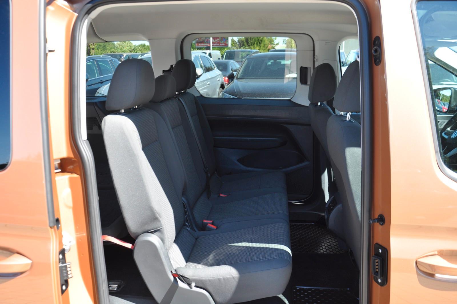 Volkswagen Caddy Maxi 1.5 TSI LED-APPLE-7 SITZER
