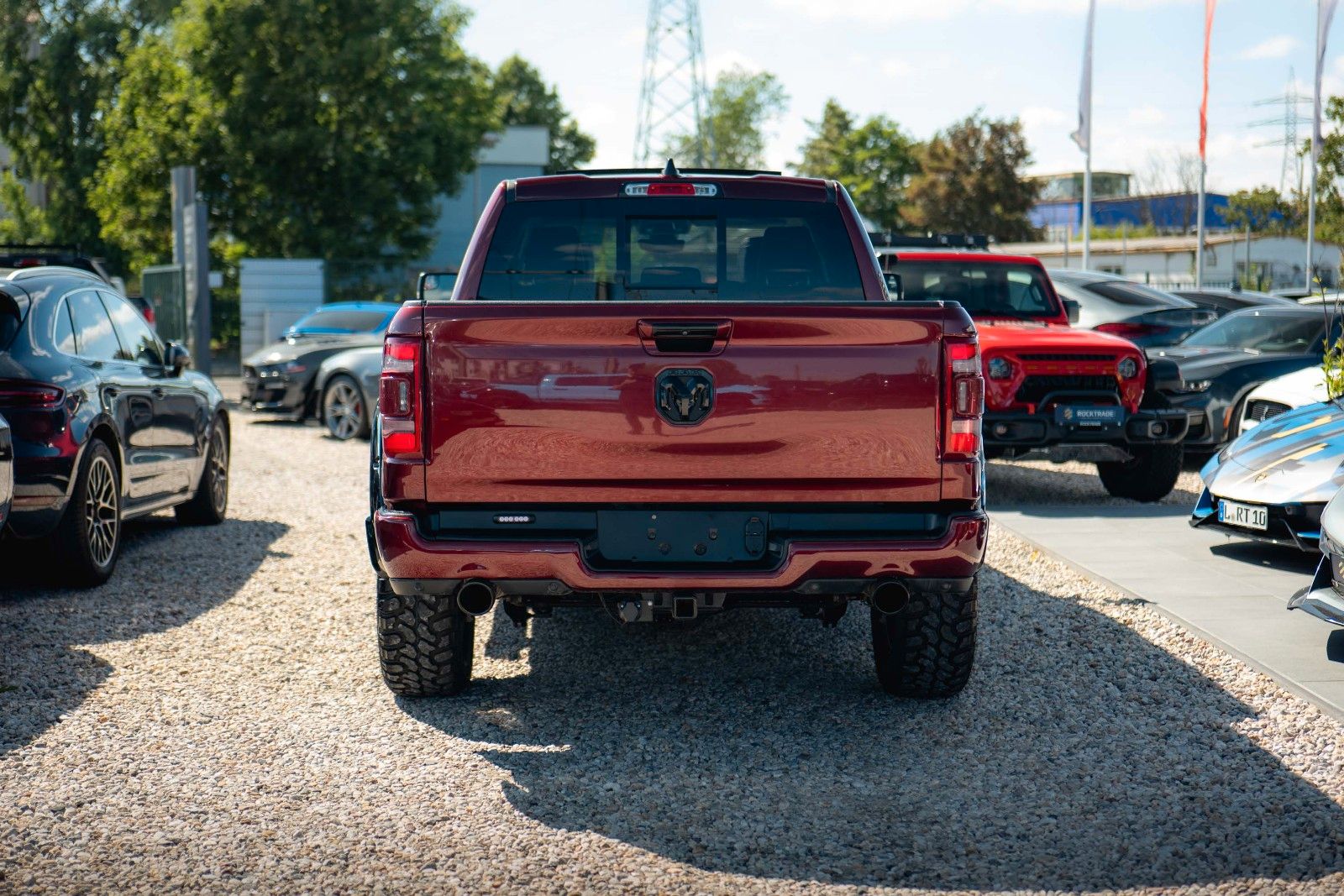Fahrzeugabbildung Dodge RAM 5.7 V8 HEMI 4x4 NIGHT LARAMIE *Unfallfrei*