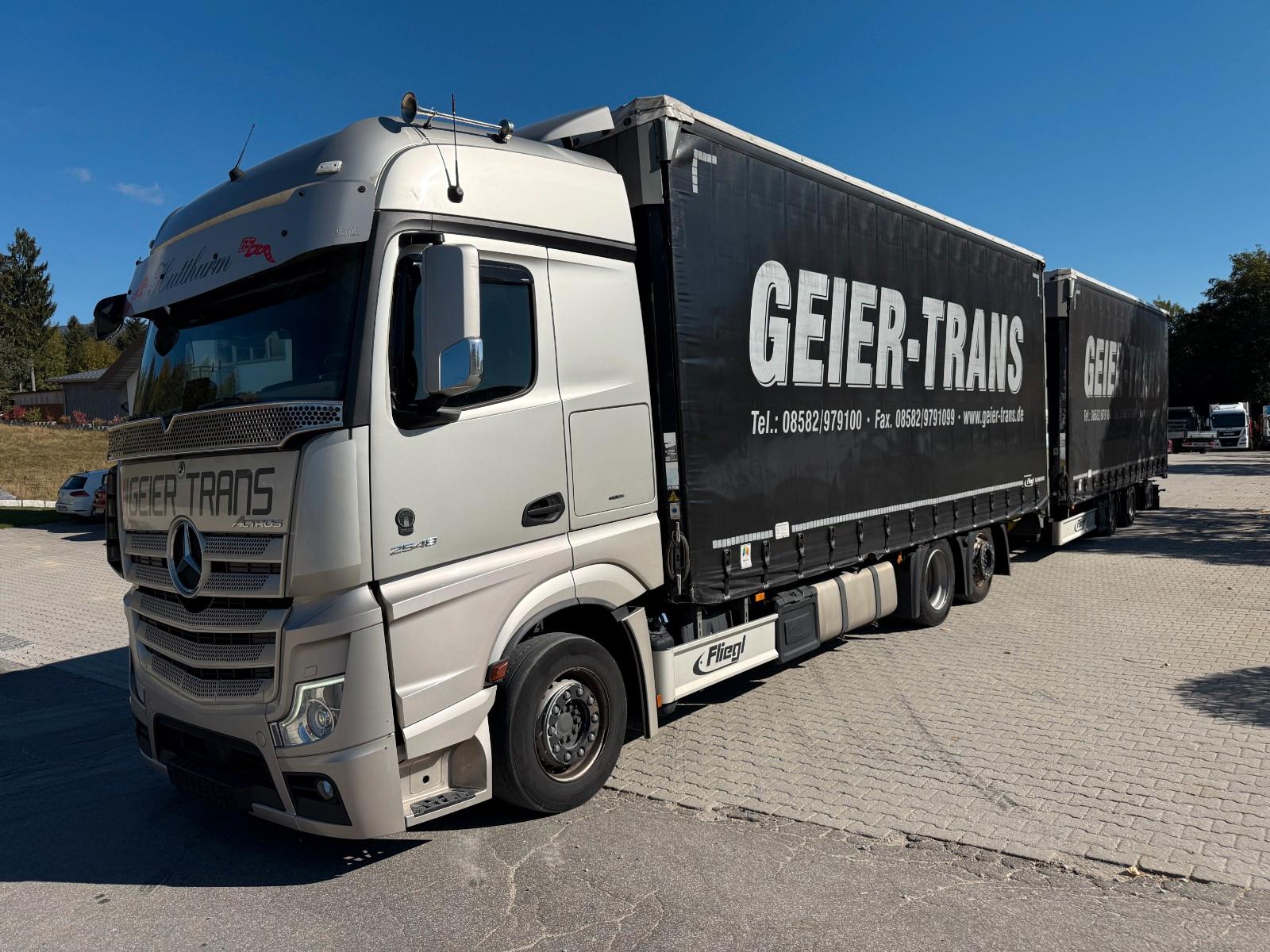 Mercedes-Benz Actros 2548 6x2 Komplettzug Fliegl
