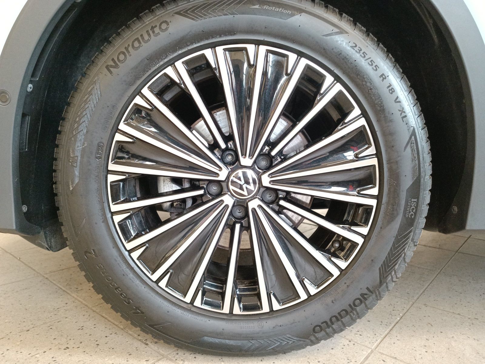Volkswagen Tiguan - Bild 8