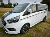 Ford Tourneo Custom Sport - Ford Tourneo Custom: Sport
