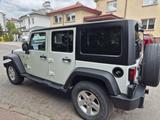 Jeep Wrangler 3.6l V6 Unlimited Sahara Automatik ... - Jeep Wrangler mit Benzin-Antrieb: Geländewagen, Automatik