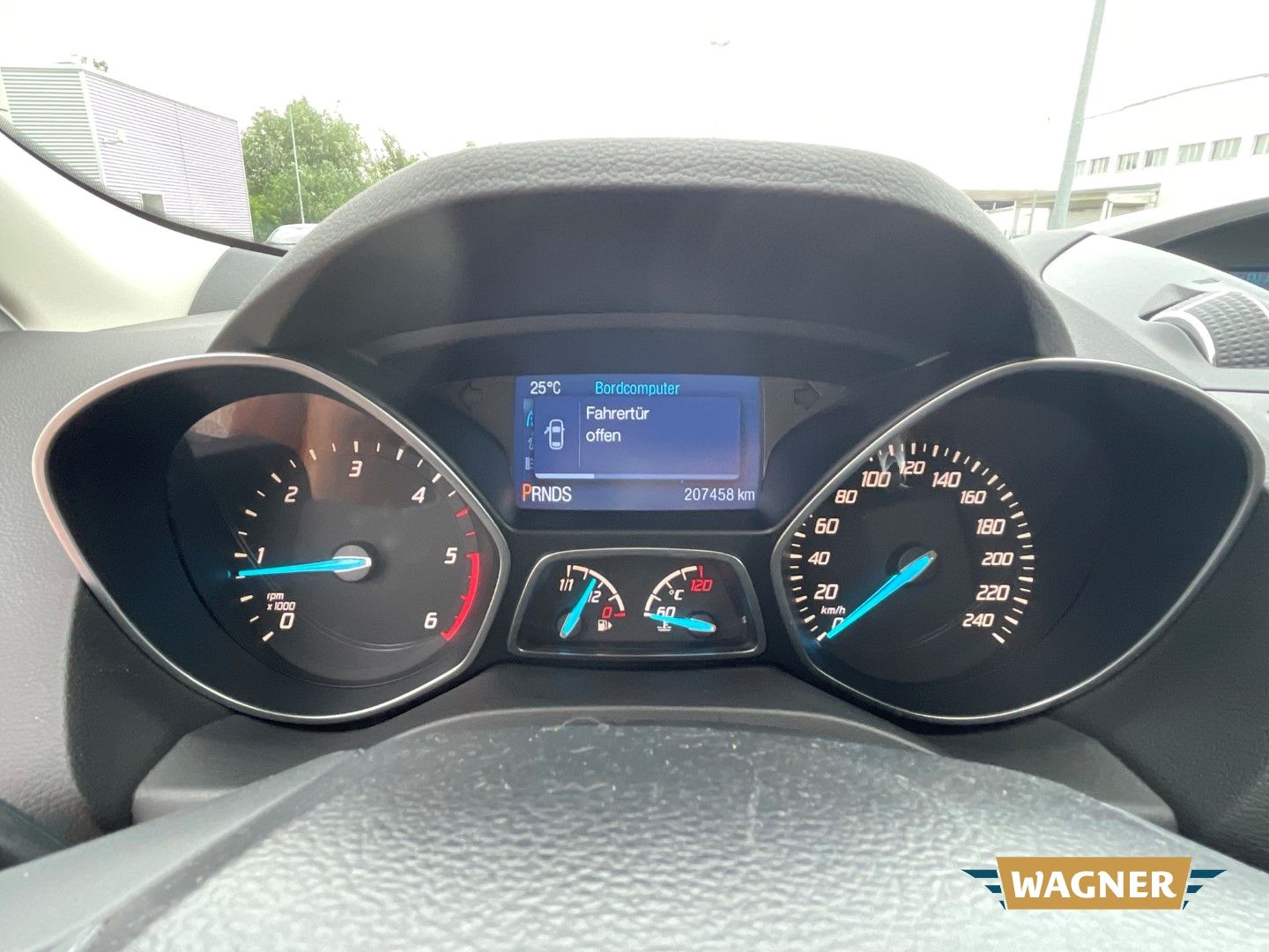 Fahrzeugabbildung Ford Kuga Individual Klimaautomatik Automatik