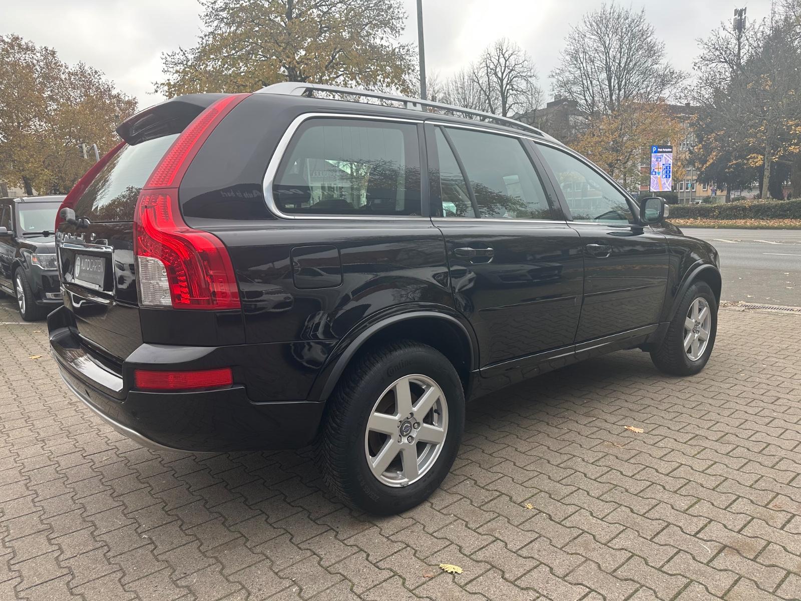 VOLVO XC90 D4 2.4 163ch KINETIC - 7 PLACES - BVA - CUIR - SIÈGES CHAUFFANTS - 1 PROPRIÉTAIRE