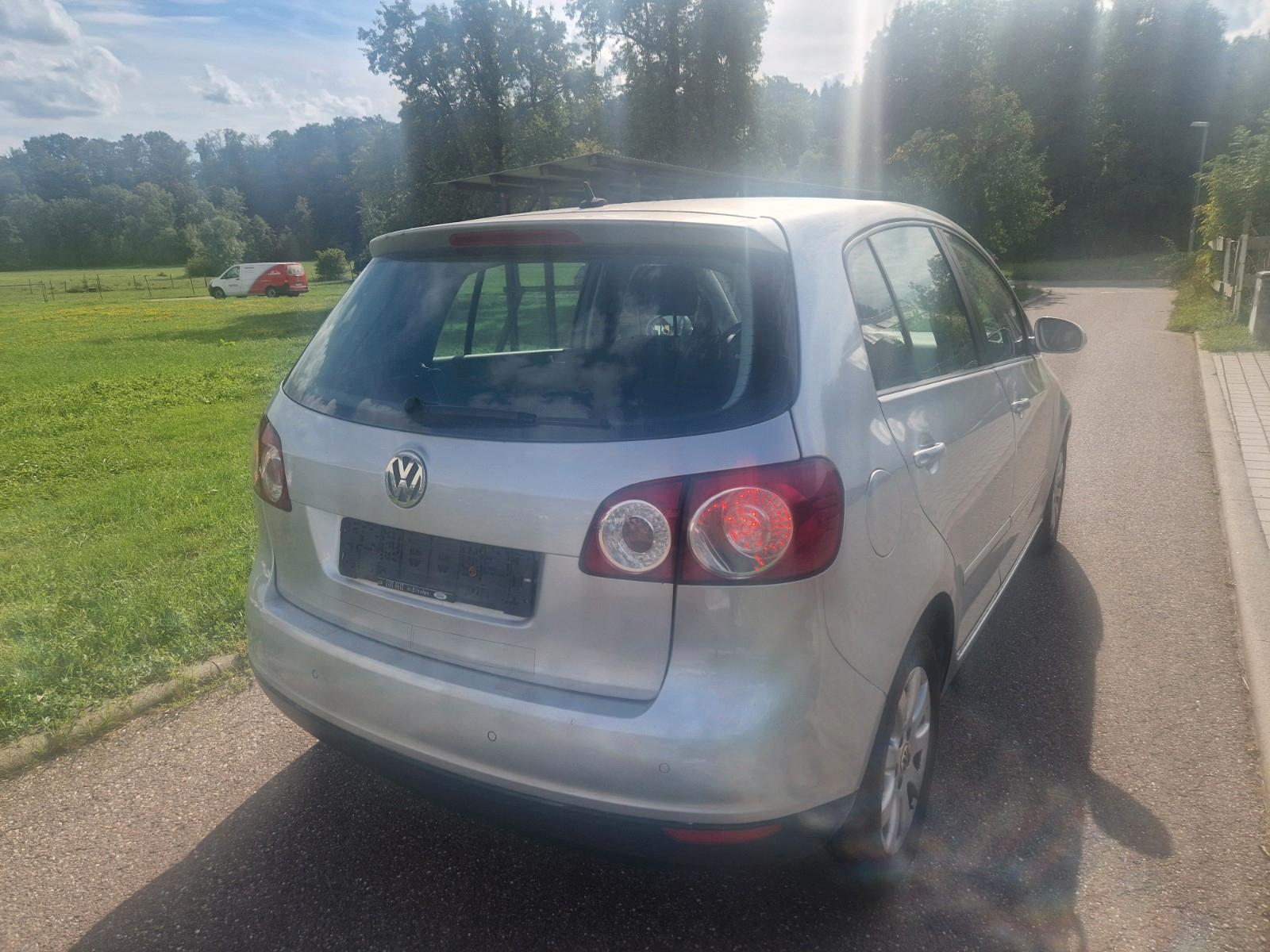 Volkswagen Golf Plus 2006 — engine 1.598 cm³, 116 HP (85kW)