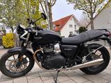 Triumph Street Twin - TRIUMPH STREET