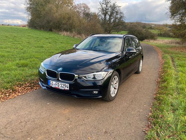 BMW 320d Touring Advantage Automatik, Leder, Pano